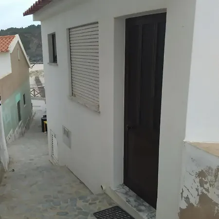 With 2 Bedrooms In Odeceixe, With Wonderful Sea View And Balcony Appartement *