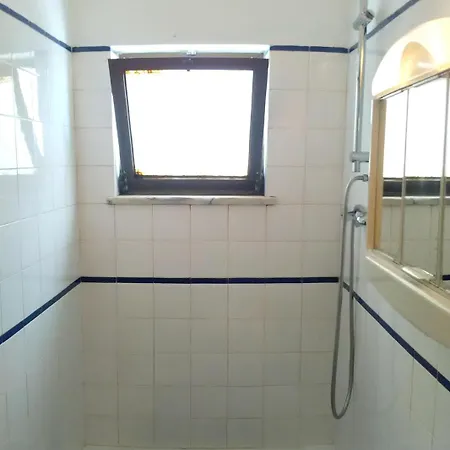 With 2 Bedrooms In Odeceixe, With Wonderful Sea View And Balcony شقة *
